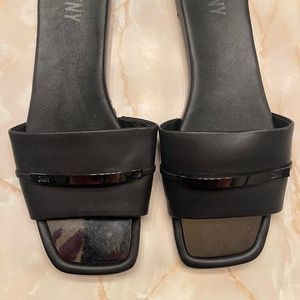 DKNY slip on sandals
